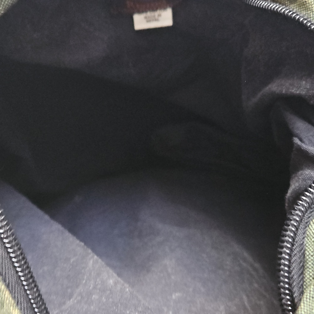 Rising International Hobo Shoulder Bag. - Picture 13 of 13